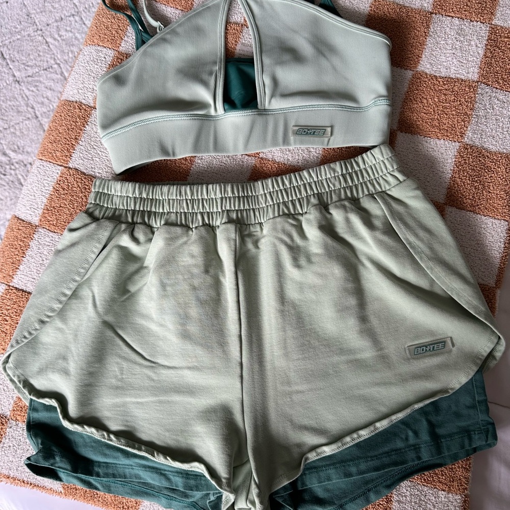 Bo+Tee Women's Green Activewear Set